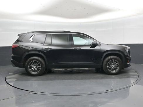 Used 2025 GMC Acadia Elevation FWD image 2