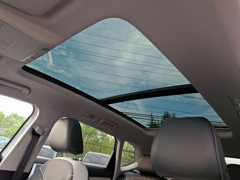 New 2026 Volkswagen Taos SE AWD/4WD image 10