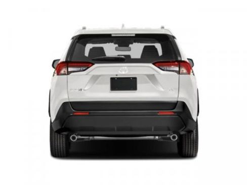 Used 2022 Toyota RAV4 LE w/ Carpet Mat Package (TMS) AWD/4WD image 8