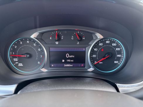 Used 2023 Chevrolet Traverse LT FWD image 35