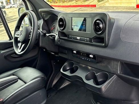 Used 2024 Mercedes-Benz Sprinter 144 Cargo image 23