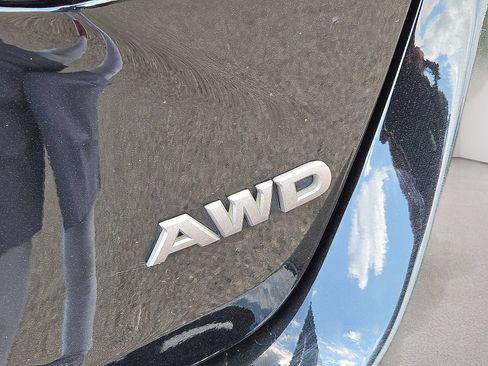 Used 2024 Nissan Altima 2.5 SV AWD/4WD image 14