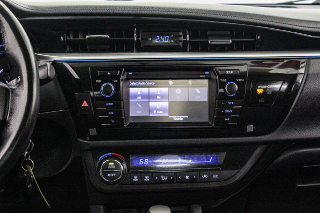 Used 2015 Toyota Corolla S FWD image 21