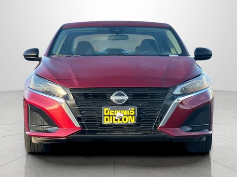 Used 2024 Nissan Altima 2.5 SV image 10