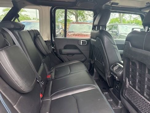 Used 2021 Jeep Wrangler Unlimited Rubicon 4xe w/ Cold Weather Group AWD/4WD image 11