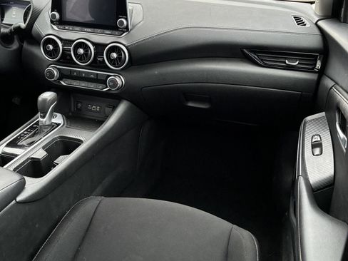 Used 2025 Nissan Sentra SV image 18