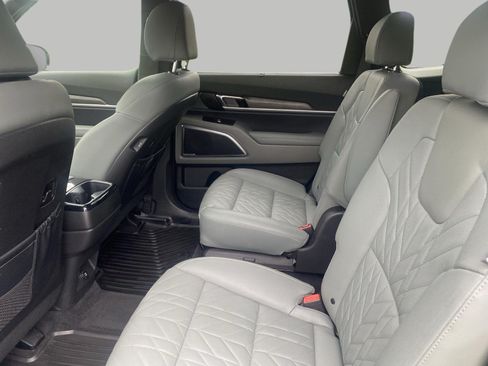Used 2023 Kia Telluride SX X-Pro AWD/4WD image 3