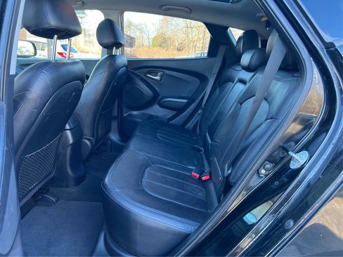 Used 2010 Hyundai Tucson Limited w/ Premium Pkg 4 image 10