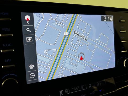 Certified 2023 Toyota Sienna Limited image 21