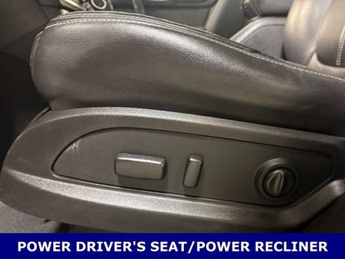 Used 2016 GMC Acadia SLT image 16