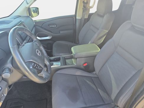 Used 2022 Nissan Frontier SV image 14