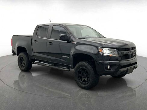 Used 2018 Chevrolet Colorado Z71 AWD/4WD image 3