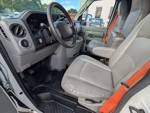 Used 2015 Ford E-350 and Econoline 350 Super Duty image 7