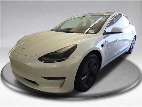 Used 2023 Tesla Model 3 Standard Range RWD image 11