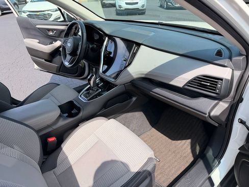 Used 2024 Subaru Outback Premium AWD/4WD image 30
