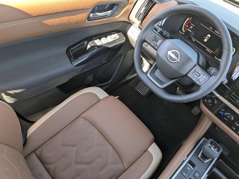 New 2026 Nissan Pathfinder Platinum w/ Cargo Package FWD image 22