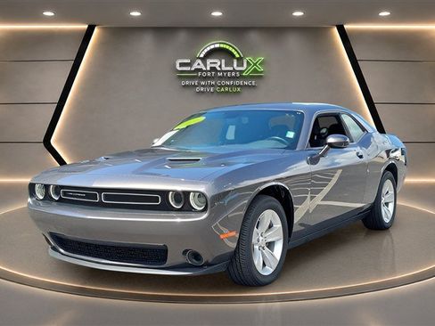Used 2023 Dodge Challenger SXT RWD image 3