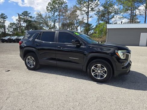 Used 2025 GMC Terrain Elevation image 2