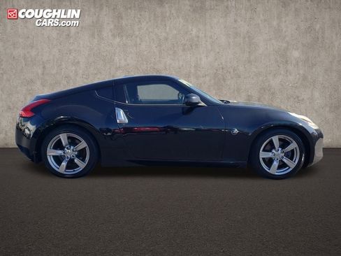 Used 2009 Nissan 370Z Coupe image 8