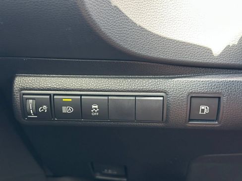 Used 2026 Toyota Corolla SE w/ SE Premium Package FWD image 34