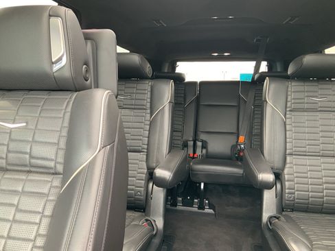 Used 2022 Cadillac Escalade ESV Sport Platinum AWD/4WD image 21