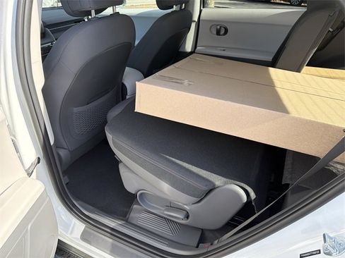 New 2026 Hyundai Ioniq 5 SE image 20