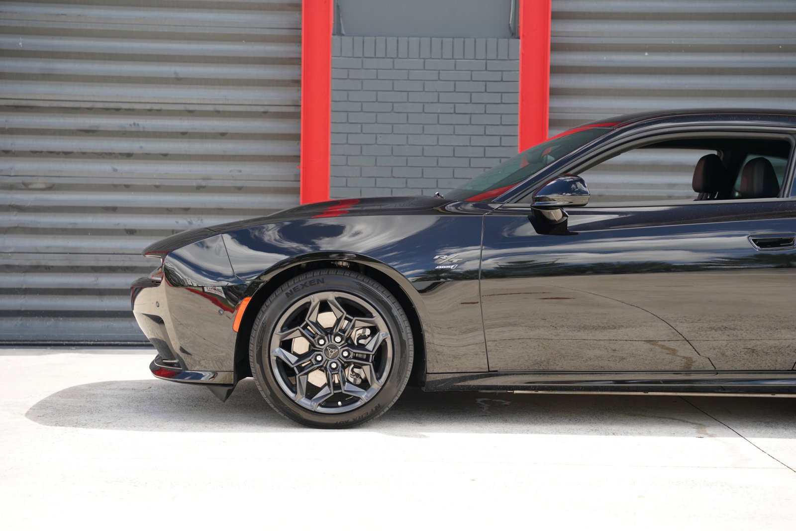 Used 2025 Dodge Charger Daytona R/T w/ Quick Order Package 25M R/T AWD/4WD image 9