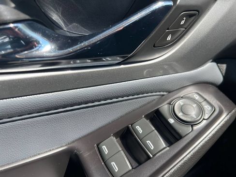 Used 2020 Chevrolet Traverse LT AWD/4WD image 18