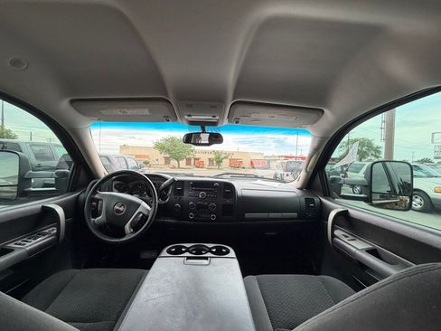 Used 2008 GMC Sierra 2500 SLE w/ SLE1 Preferred Package AWD/4WD image 11