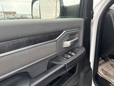 Used 2022 RAM 3500 Big Horn image 44