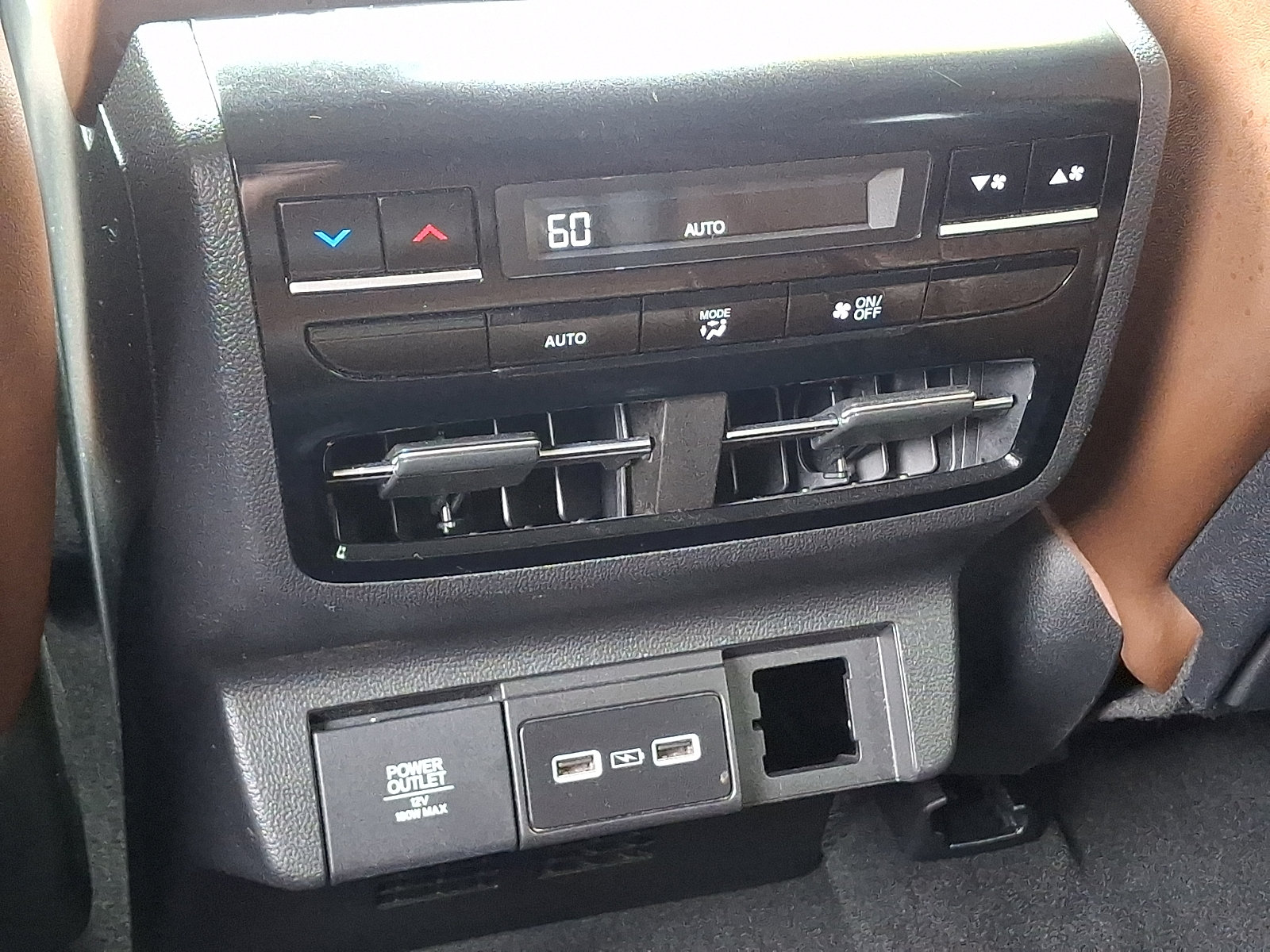 Used 2024 Acura MDX w/ Technology Package AWD/4WD image 12
