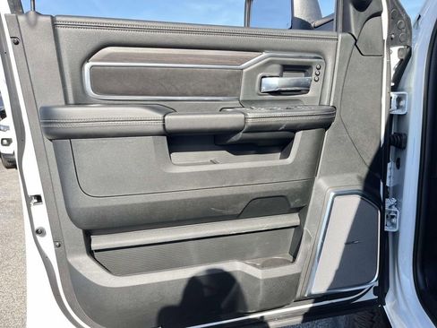 New 2026 RAM 2500 Laramie AWD/4WD image 11