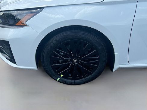 New 2026 Nissan Altima 2.5 SV FWD image 32