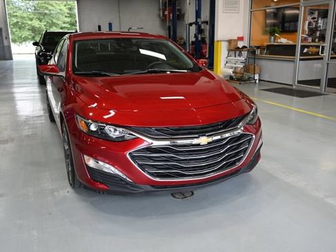 Used 2024 Chevrolet Malibu LT w/ LPO, Floor Liner Package FWD image 3