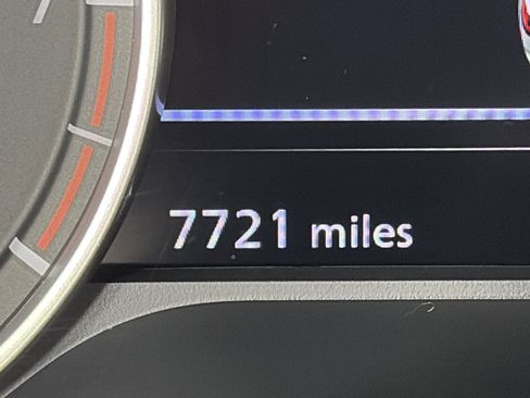 Used 2025 Nissan Rogue SV image 5