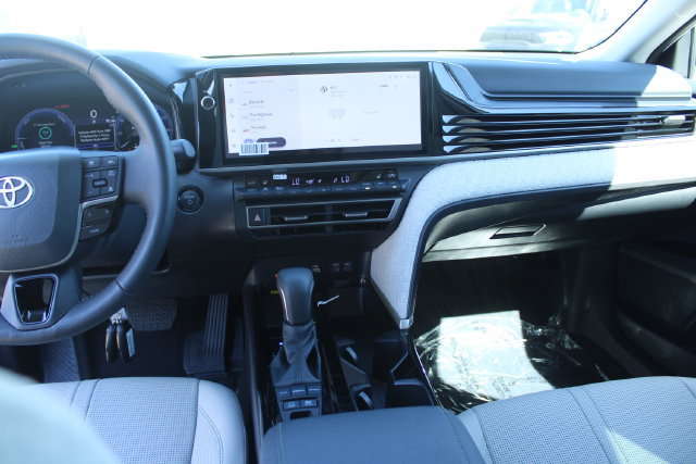 Used 2026 Toyota Camry XLE FWD image 14