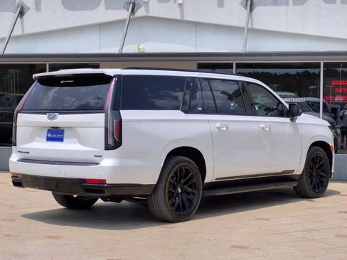 Used 2021 Cadillac Escalade ESV Sport w/ Driver Assist Tech Package AWD/4WD image 6