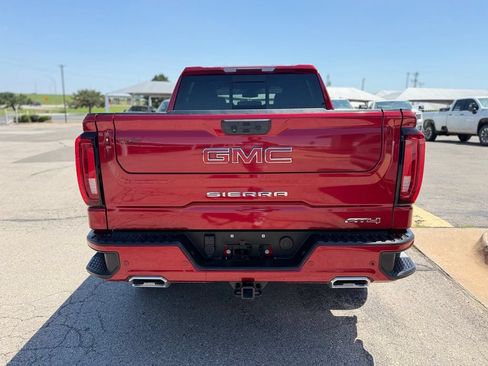 Used 2023 GMC Sierra 1500 AT4 w/ AT4 Premium Package AWD/4WD image 5