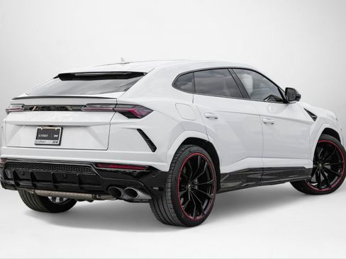 Used 2022 Lamborghini Urus image 6