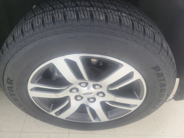 Used 2024 Ford Expedition Max Limited AWD/4WD image 4