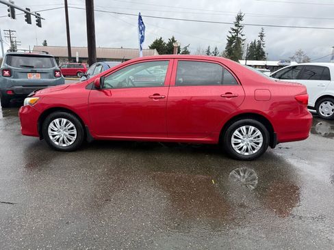 Used 2011 Toyota Corolla LE image 4