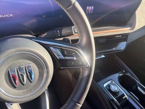 Used 2025 Buick Envision Sport Touring AWD/4WD image 9