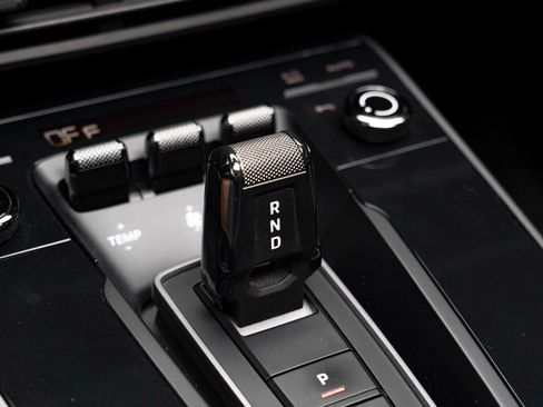 Used 2021 Porsche 911 Carrera image 28