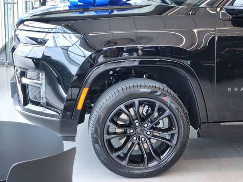 New 2026 Jeep Grand Wagoneer Summit AWD/4WD image 8