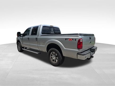 Used 2011 Ford F250 XLT w/ XLT Premium Pkg AWD/4WD image 13