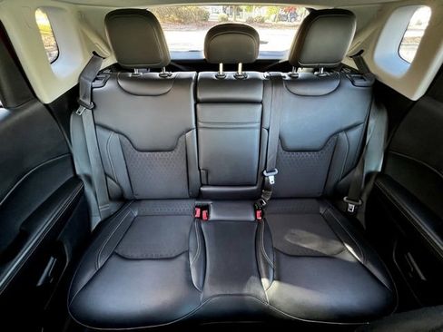 Used 2017 Jeep Compass Latitude image 26