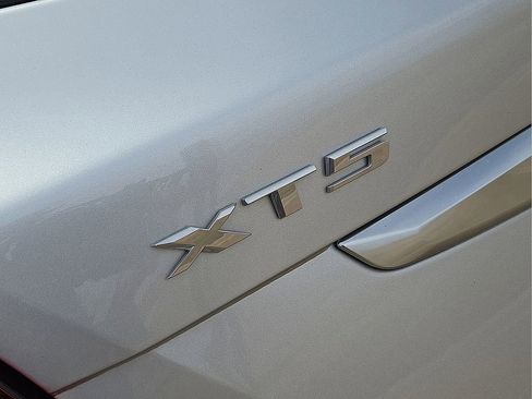 Used 2020 Cadillac XT5 Luxury image 11