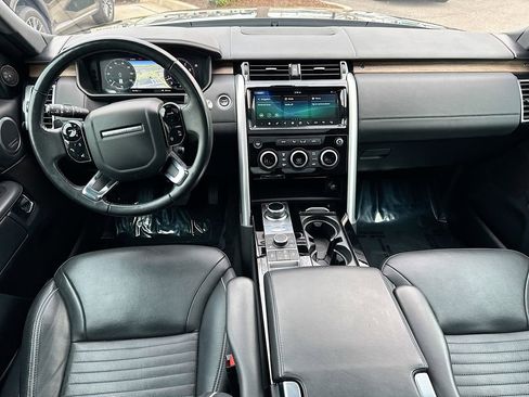 Used 2020 Land Rover Discovery HSE Luxury image 24