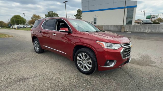 Used 2018 Chevrolet Traverse Premier w/ Driver Confidence II Package FWD image 2