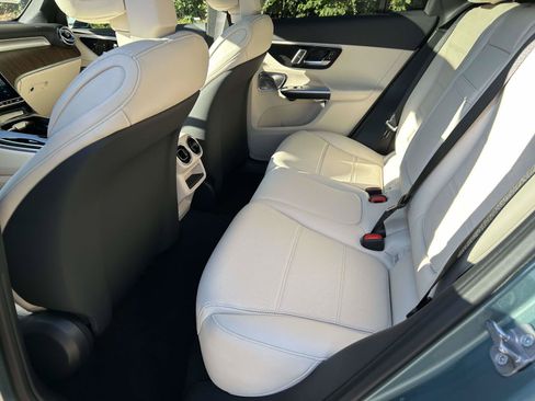 New 2027 Mercedes-Benz GLC 300 image 36